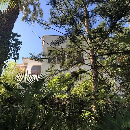 בית הארחה Casa Simba (adults Only) אסטפונה